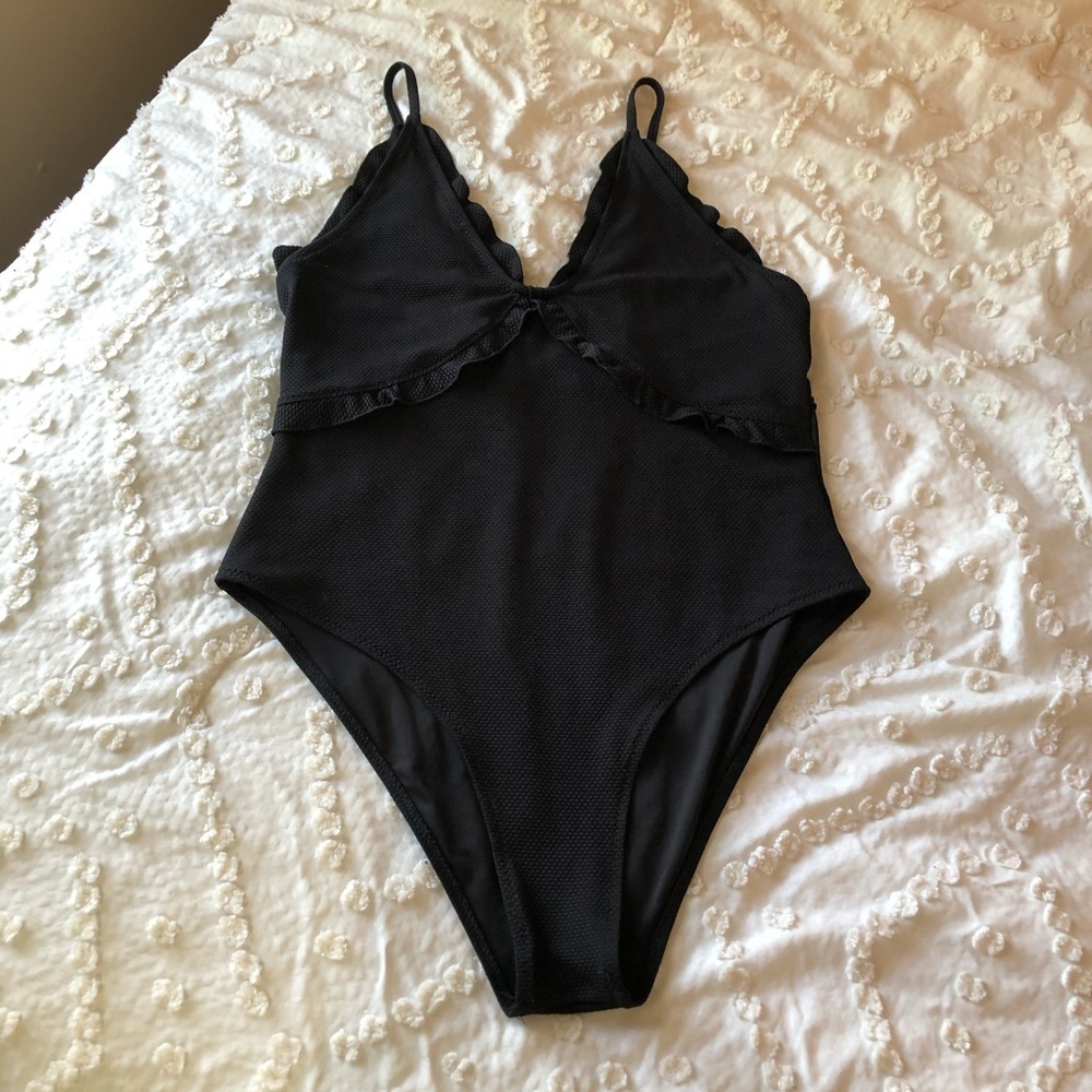 Cupshe Black Ruffle One-Piece Bathing Suit